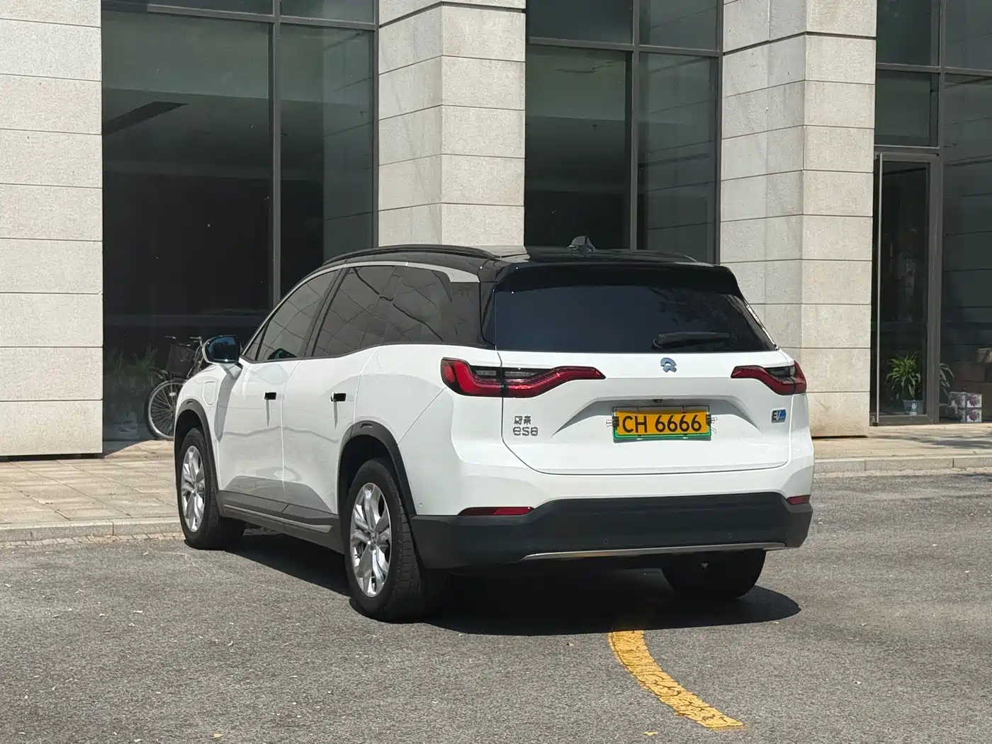 NIO ES8 2018 2018 355KM Base Model 7-Seater Version