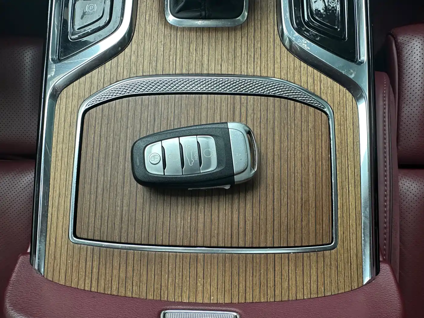 Hongqi E-HS9 2021 460km Flagship Comfort 6-seater фото 28