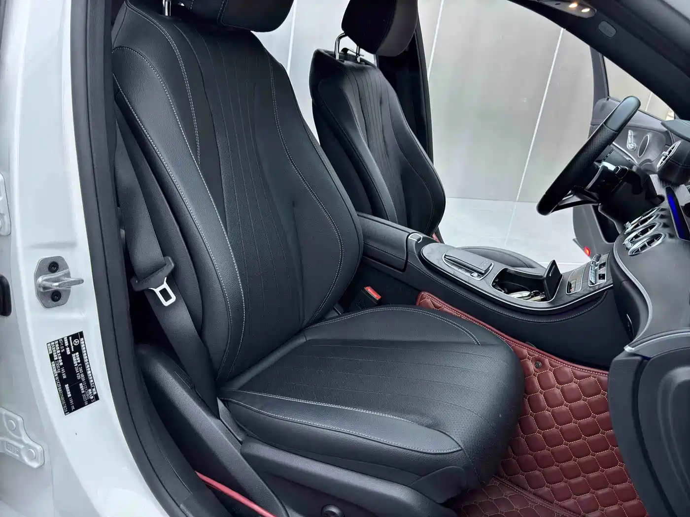 Mercedes-Benz E-Class (Import) 2023 E 260 Fashion Sport Edition фото 3