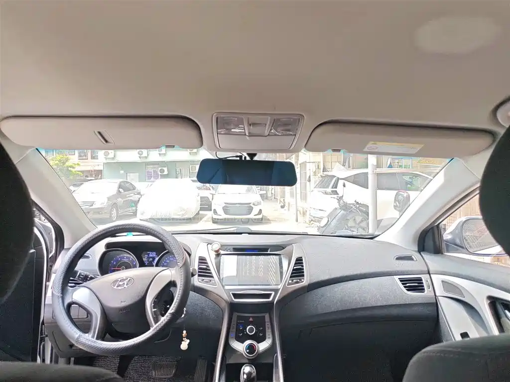 Hyundai Langdong 2016 1.6L Automatic Smart Edition фото 9