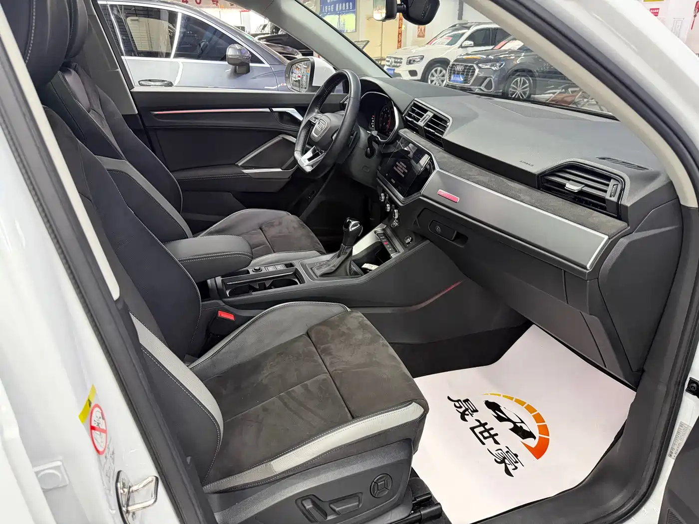 Audi Q3 2022 35 TFSI Fashion Dynamic фото 15