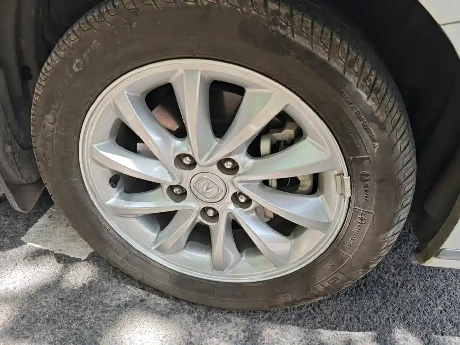 Changan Yuexiang V7 2017 2016 1.6L Manual Le Dong (China IV)