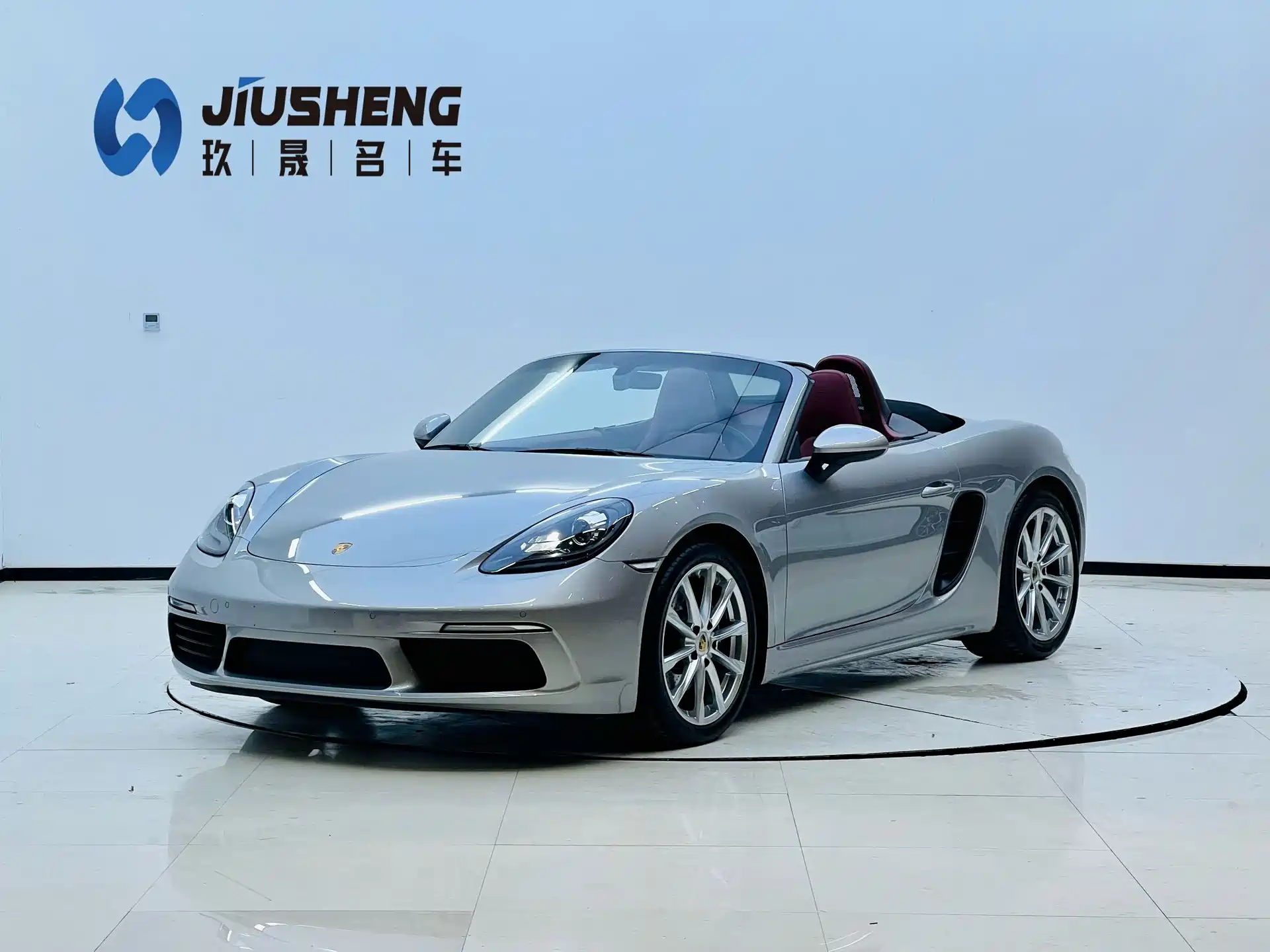 Photo 1 - Porsche 718