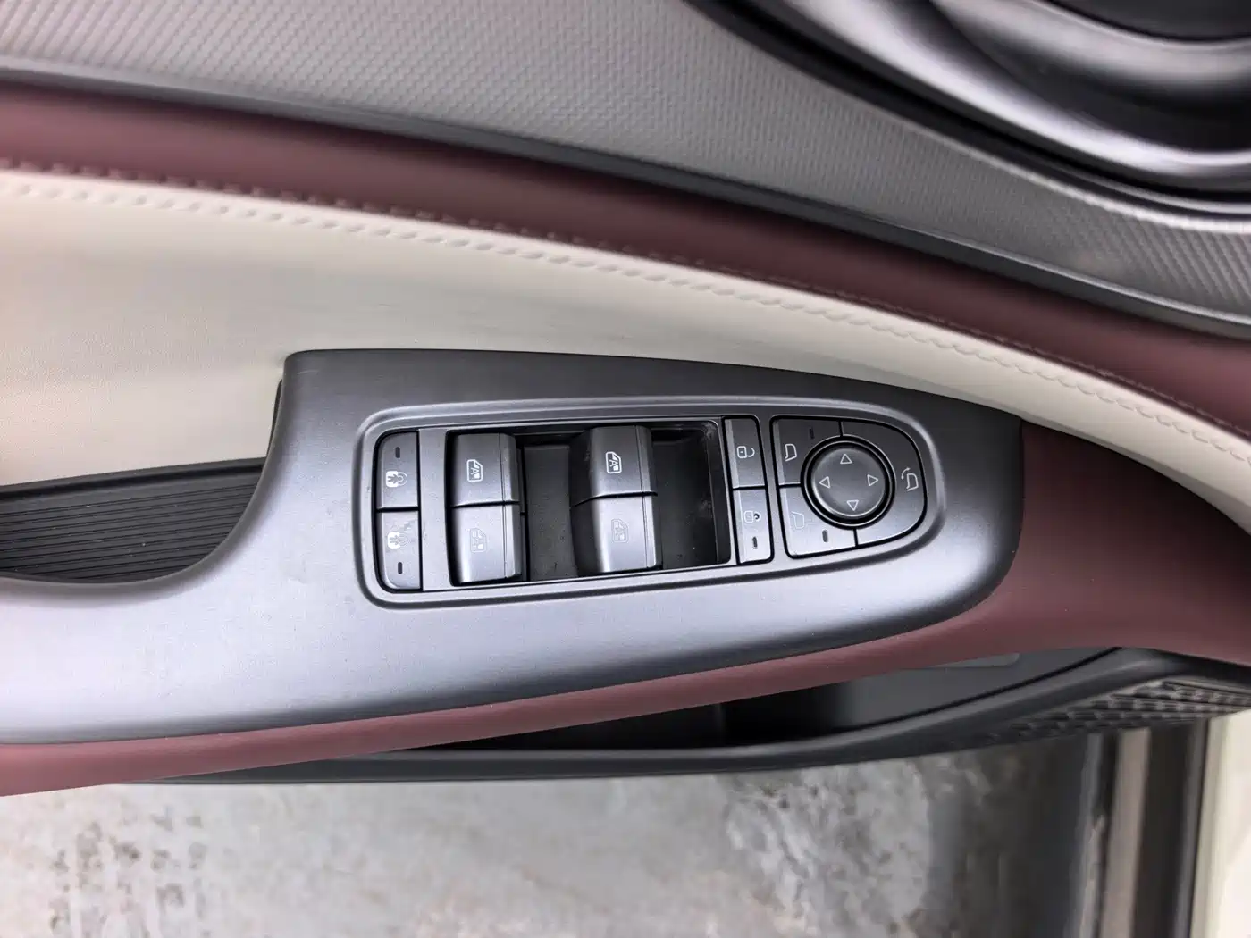 BYD Seal 07 DM-i 2026 DM-i 1.5T 230km Flagship фото 9