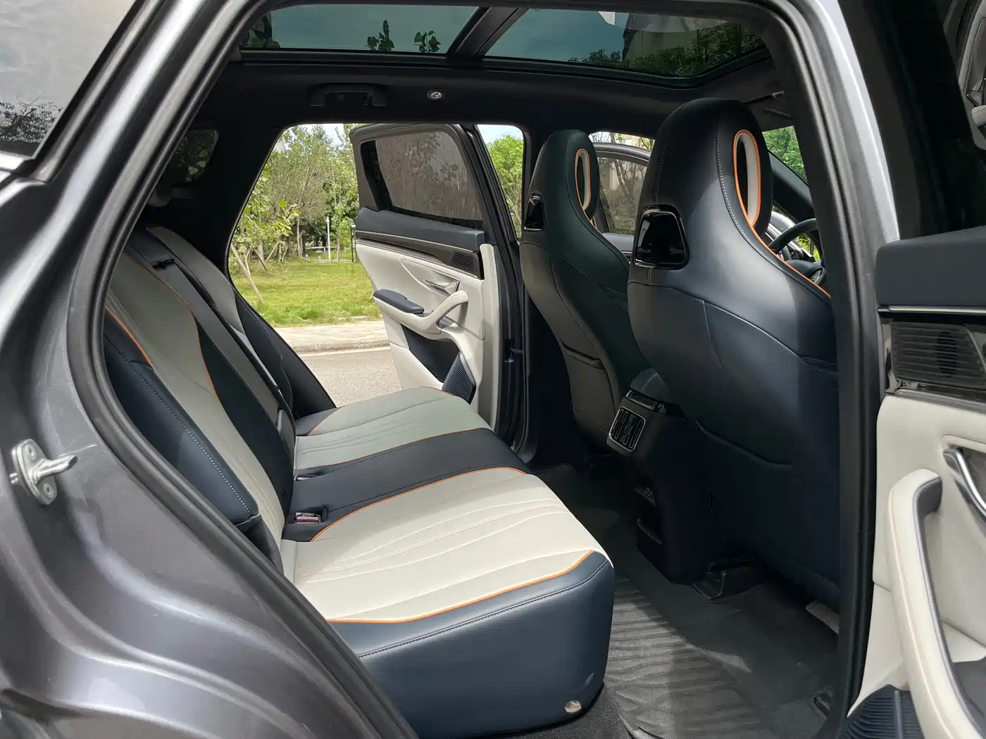 BYD Song PLUS PHEV 2024 Glory Edition DM-i 110km Flagship PLUS фото 13