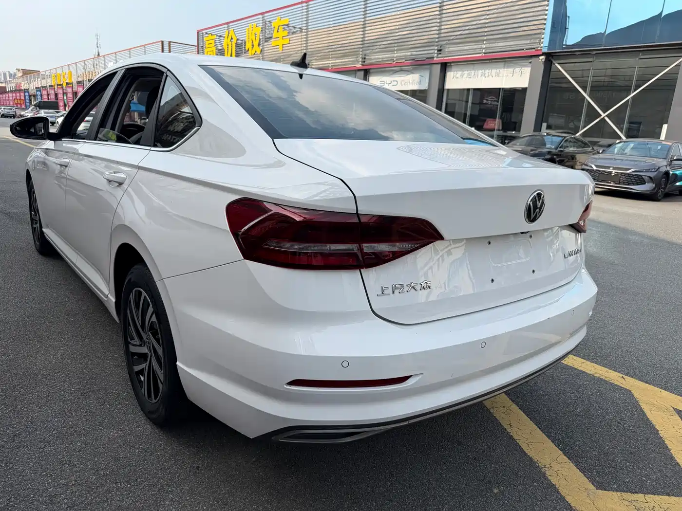 Volkswagen Lavida 2022 1.5L Auto Trend Edition фото 8
