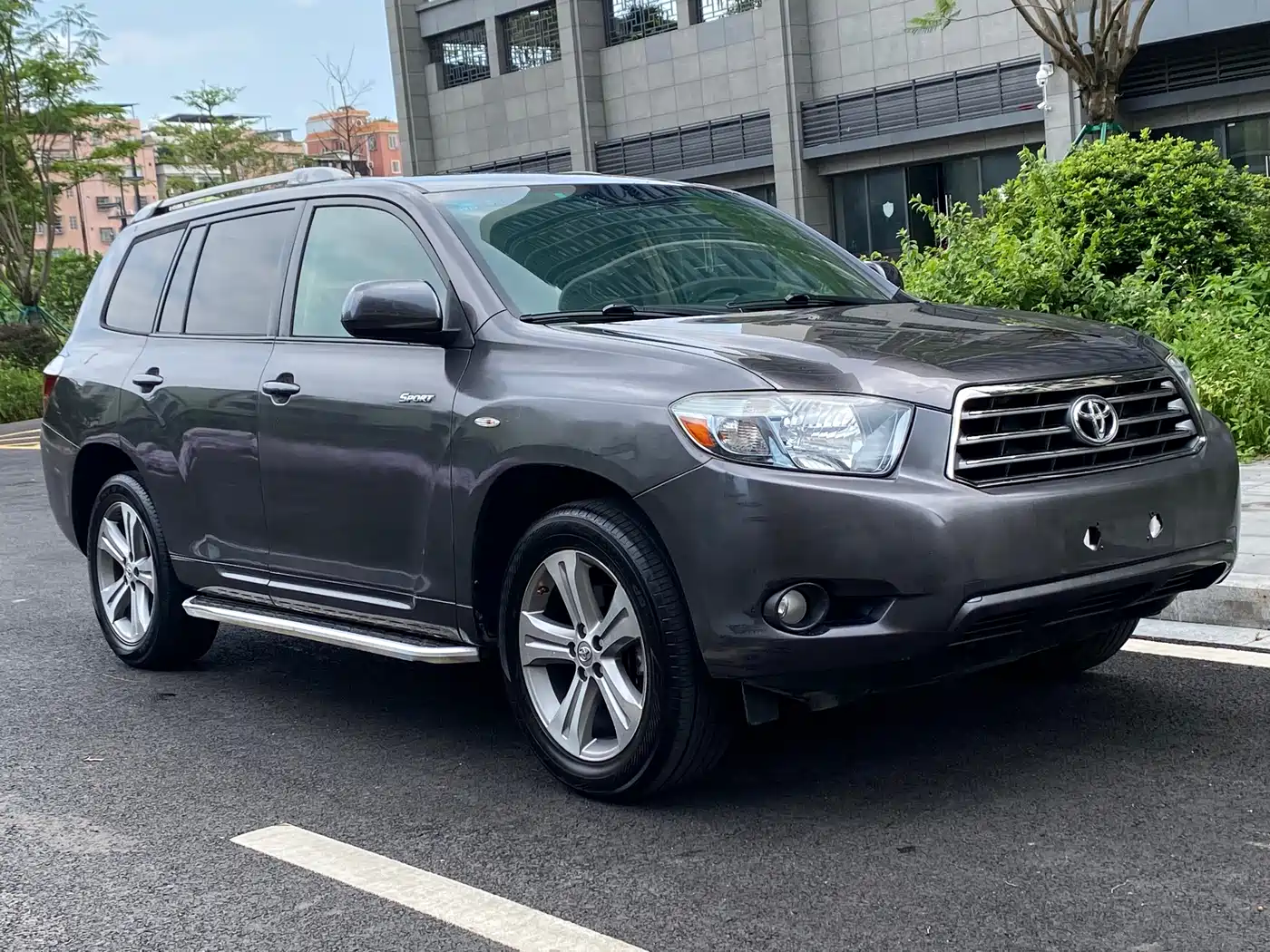 Toyota Highlander 2009 2.7L 2WD 7-seater Luxury Edition фото 2