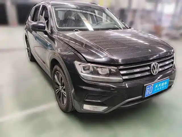 Volkswagen Tiguan L 2020 330TSI Auto 2WD Trend China VI — фото 3