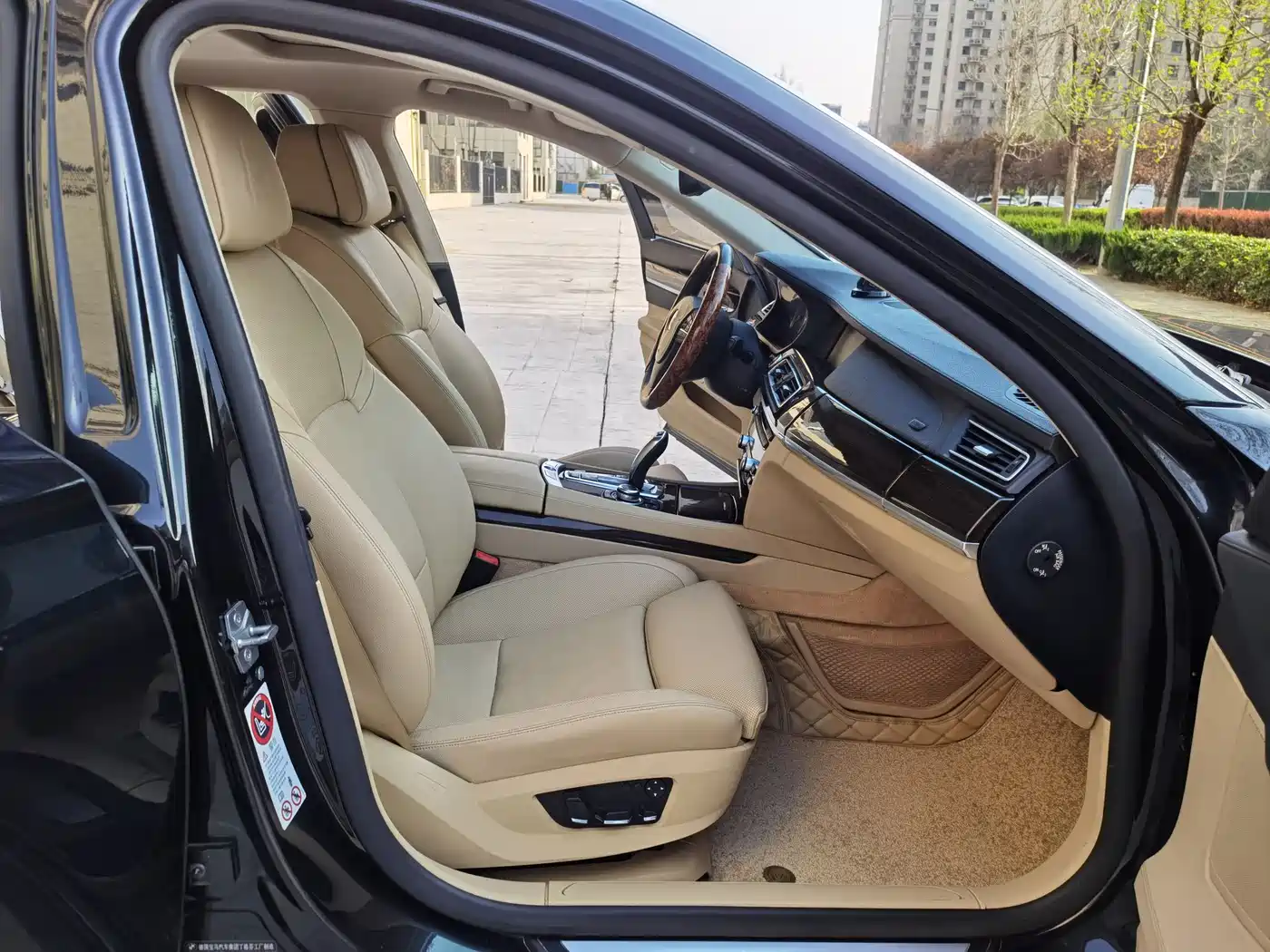 BMW 7 Series 2009 730Li Luxury фото 11
