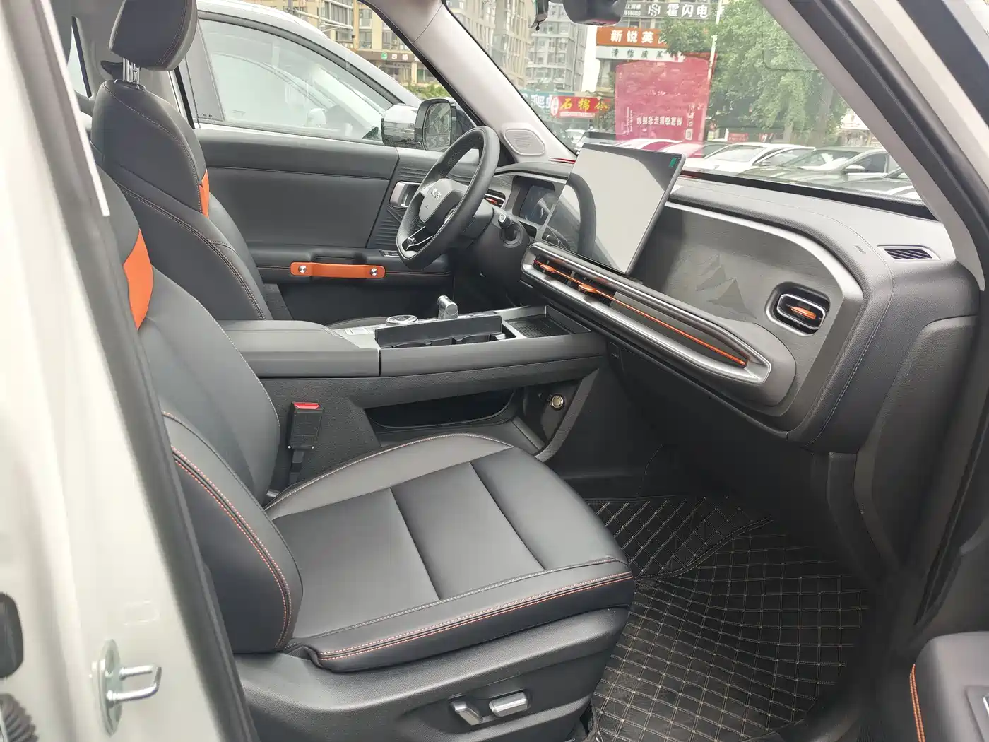 BAIC ORV Beijing Off-Road BJ30 2026 Traveller 1.5T DCT 2WD 7-Seater Edition фото 5