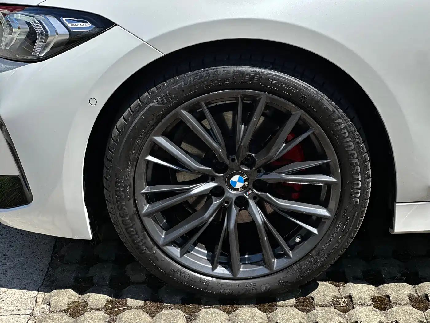 BMW 3 Series 2024 325i M Sport Shadowline Package фото 33