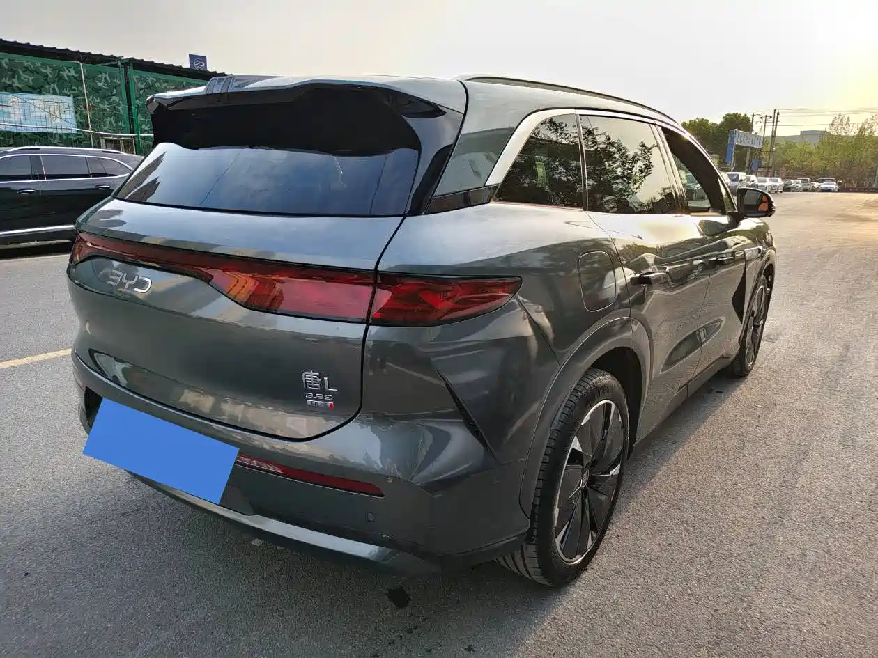 BYD TANG L