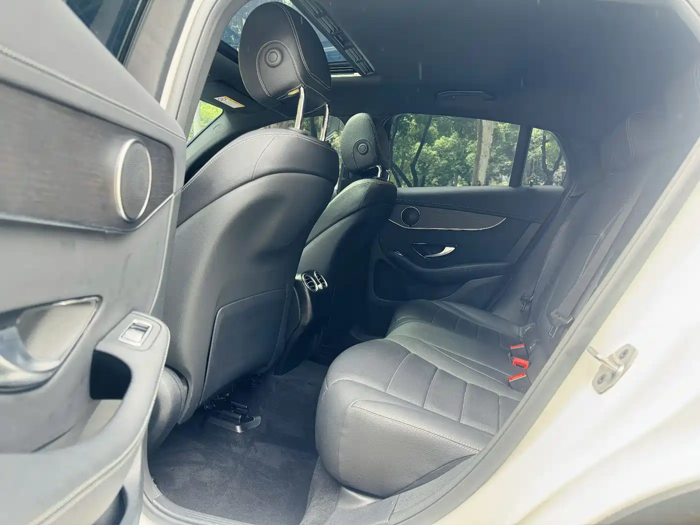 Mercedes-Benz GLC Coupe 2022 Facelift GLC 300 4MATIC Coupe SUV фото 10
