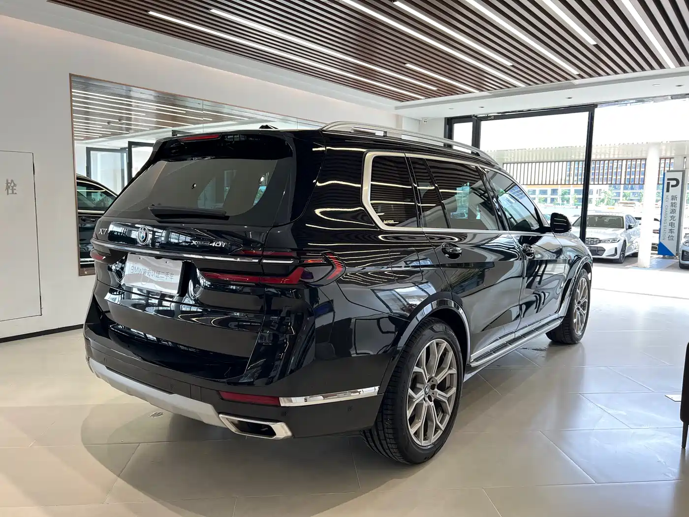 BMW X7 2023 xDrive40i Leading Luxury Package фото 5