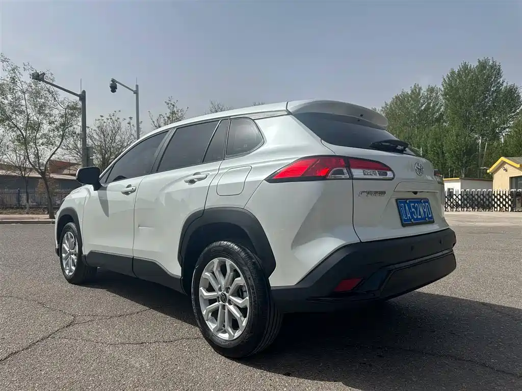 Toyota Frontlander 2024 2.0L CVT Elite Edition фото 6