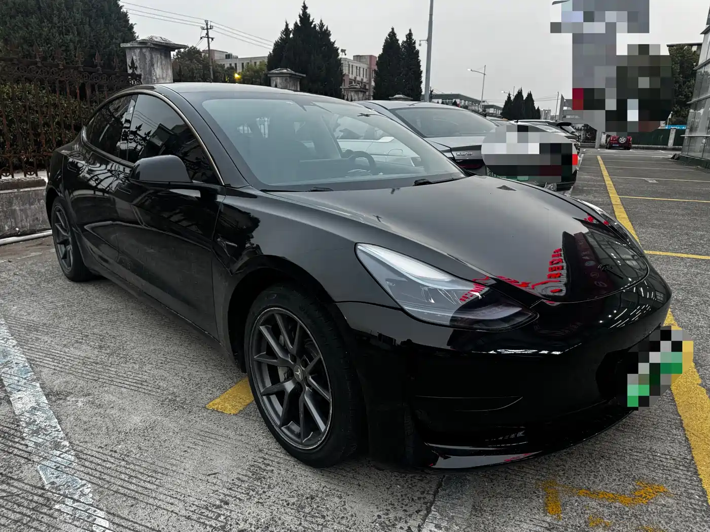 TESLA MODEL 3