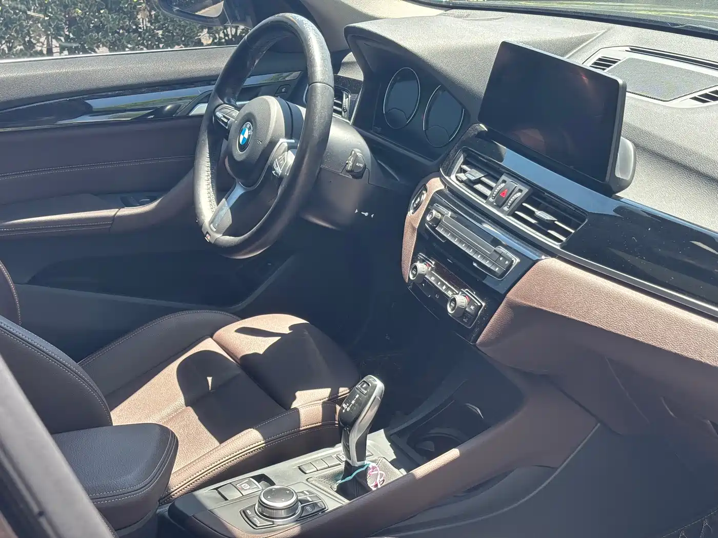 BMW X1 2022 sDrive25Li Leading фото 9