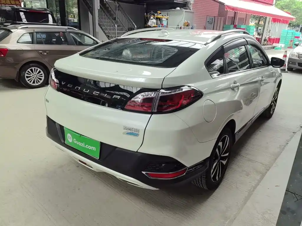 Venucia T90 2018 2018 2.0L CVT Smart Connection Intelligent Edition China V