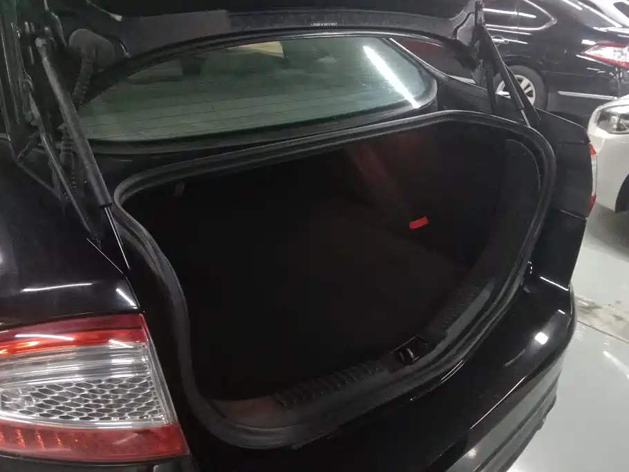Ford Mondeo 2014 2013 2.3L Fashion Model