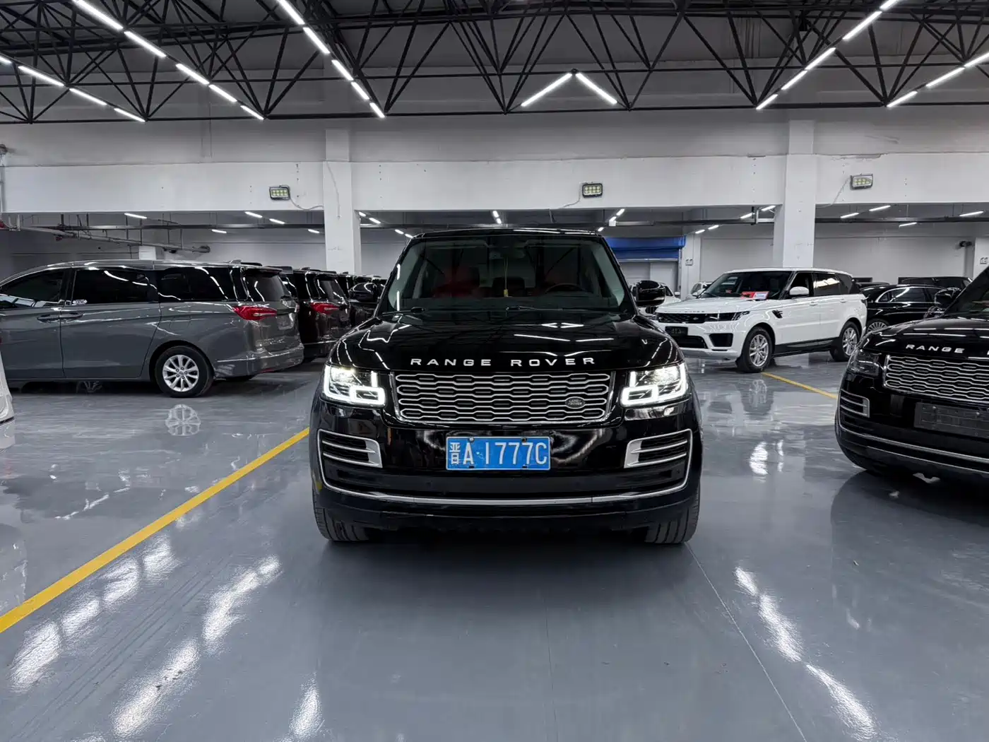 Land Rover Range Rover 2015 3.0 SC V6 Obsidian Limited Edition фото 2