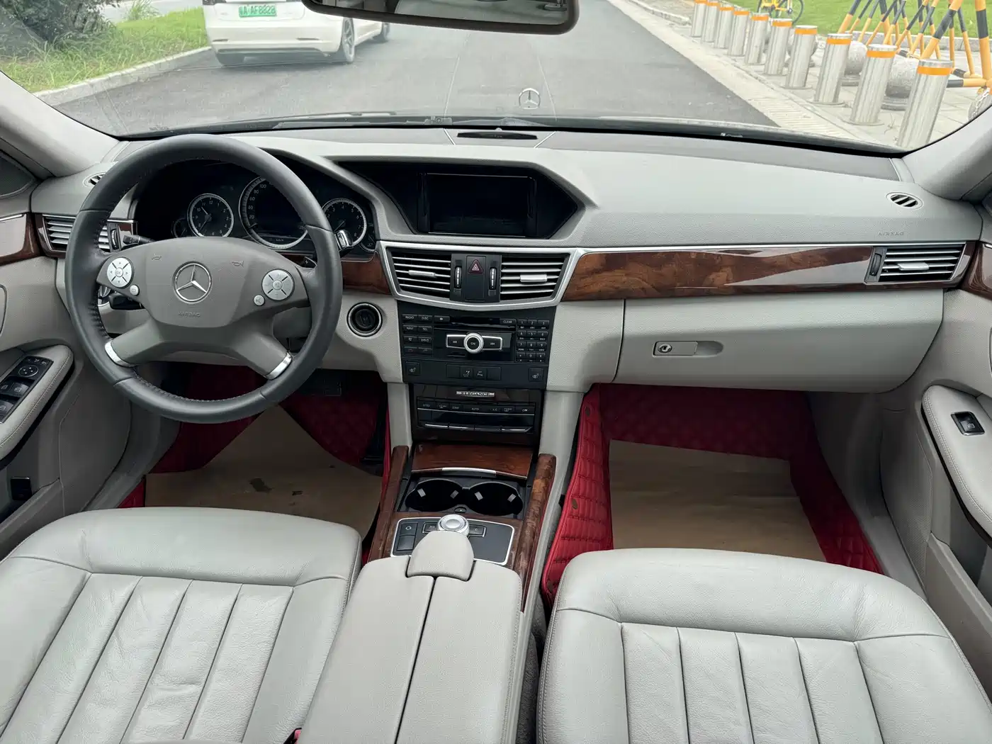 Mercedes-Benz E-Class 2012 E 300 L Fashion Luxury фото 13