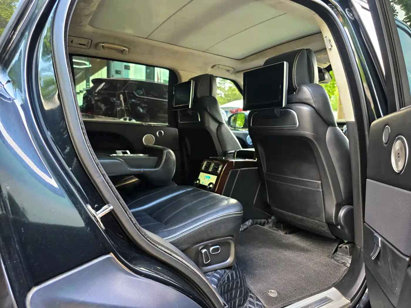 Land Rover Range Rover 2015 5.0 SC V8 AB Prestigious Genesis Extended Edition фото 19