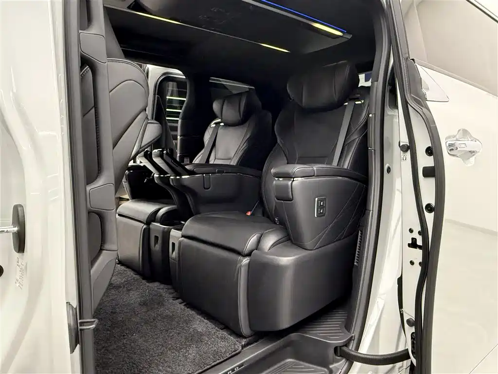 Toyota Alphard 2024 Hybrid 2.5L Ultimate Enjoyment Edition фото 7