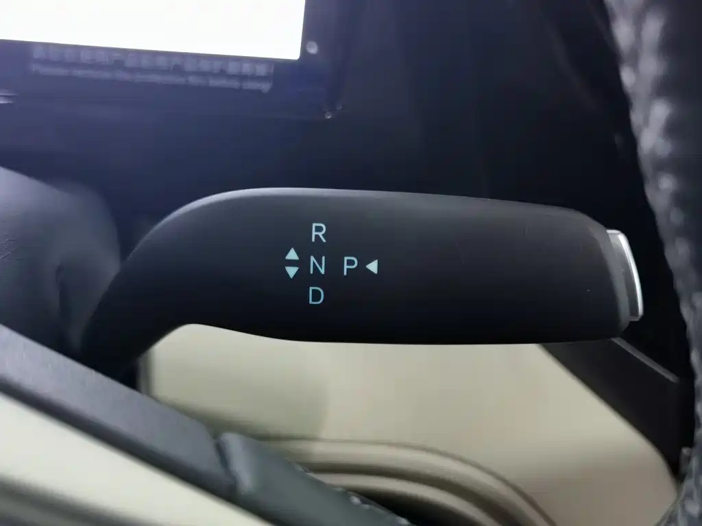 BYD Xia 2025 2025 DM-i 1.5T 180km Surpass Edition
