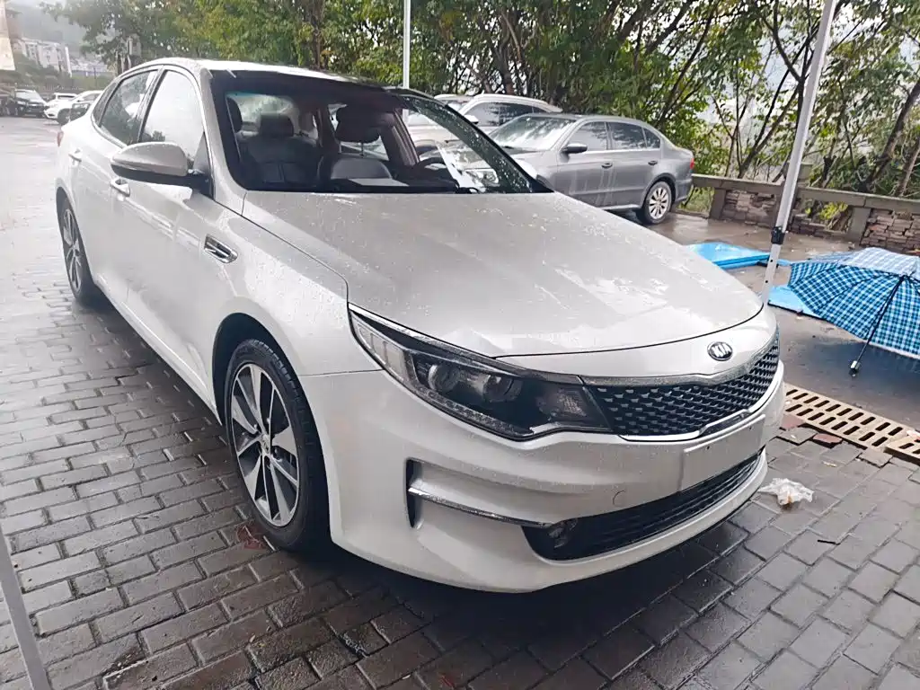 Kia Kia K5 2017 Model 2.0L Automatic 15th Anniversary Special Edition LUX 22