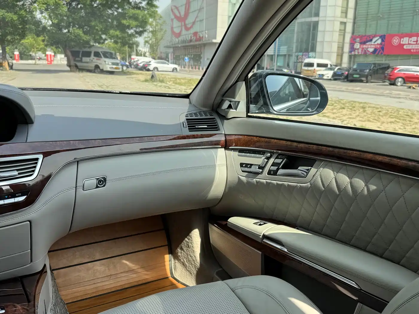 Mercedes-Benz S-Class AMG 2010 AMG S 65 фото 13