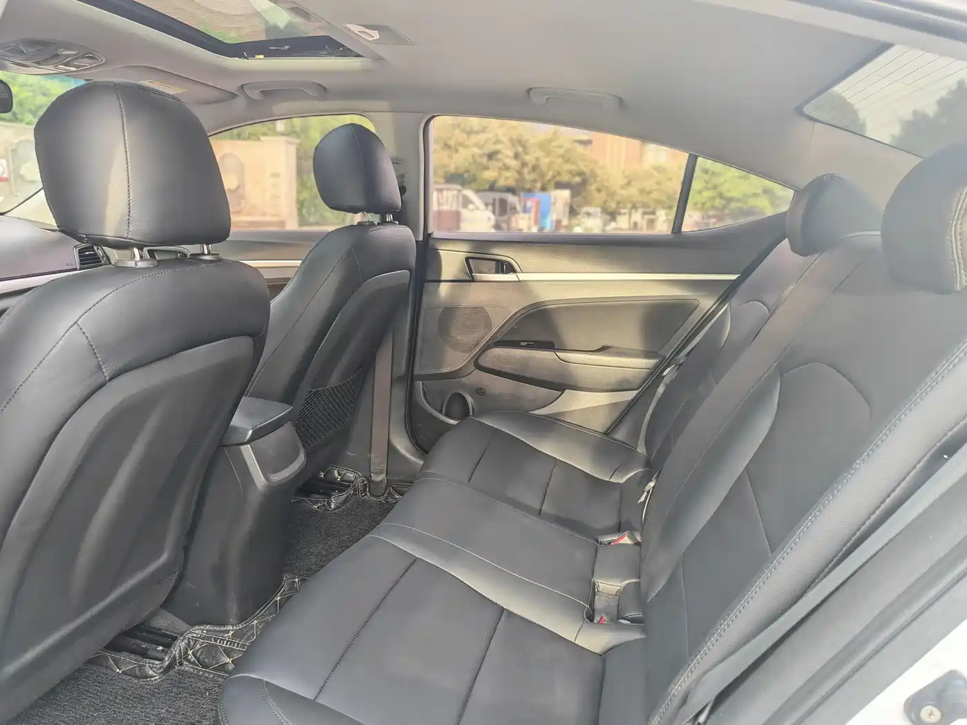 Hyundai Elantra 2016 Model 1.6L Automatic Smart Elite фото 5
