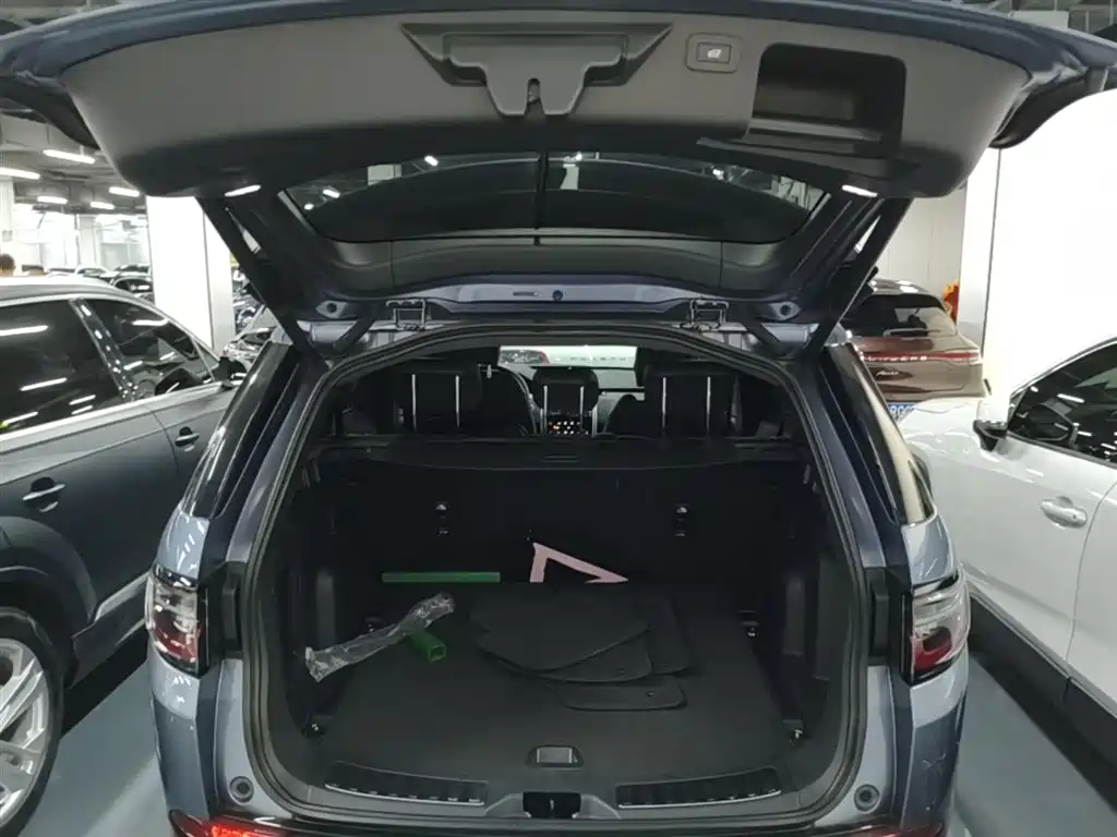 Land Rover Discovery Sport 2023 249PS R-Dynamic S Performance Version фото 19