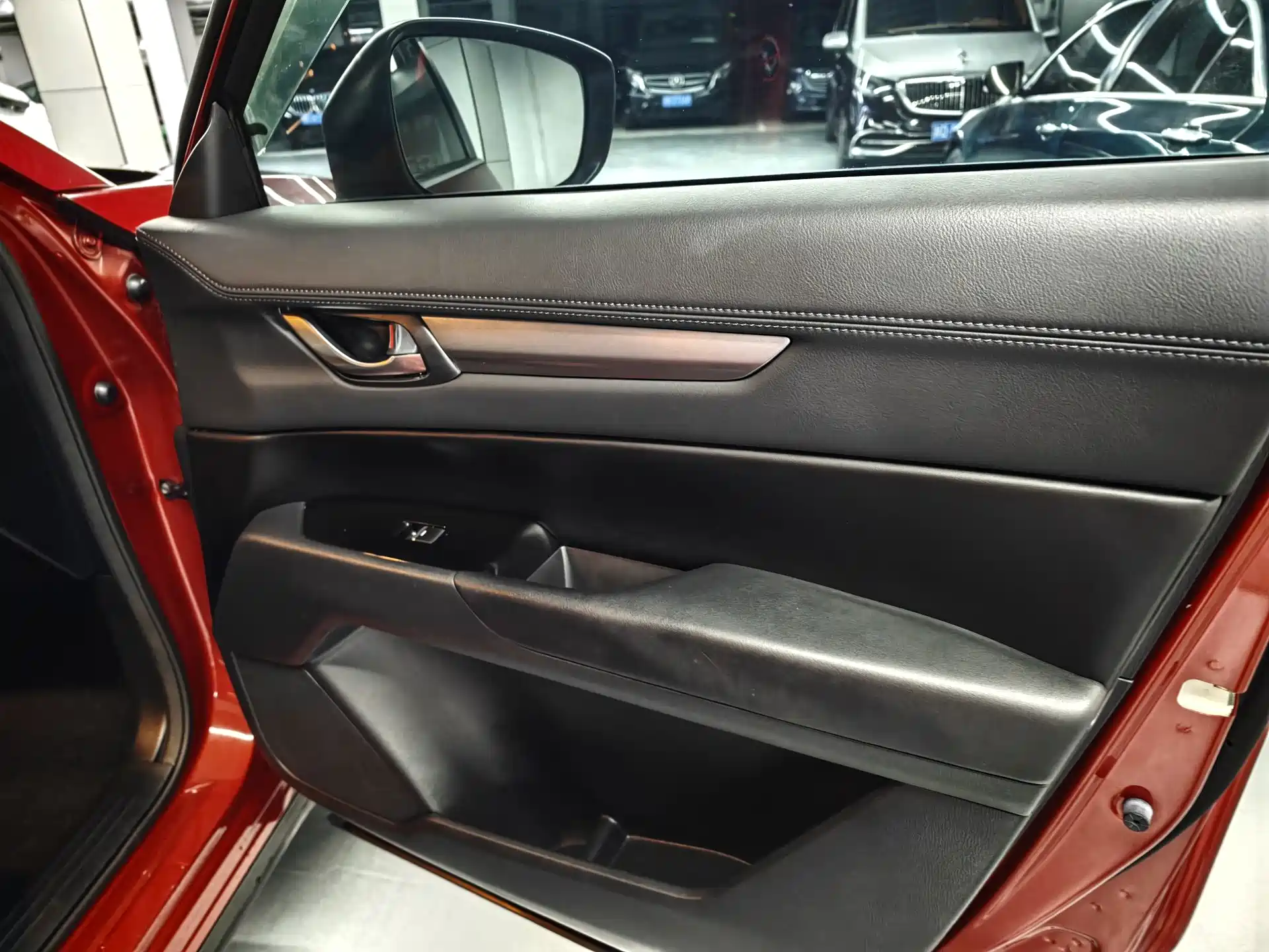 Photo 5 - Mazda CX-5