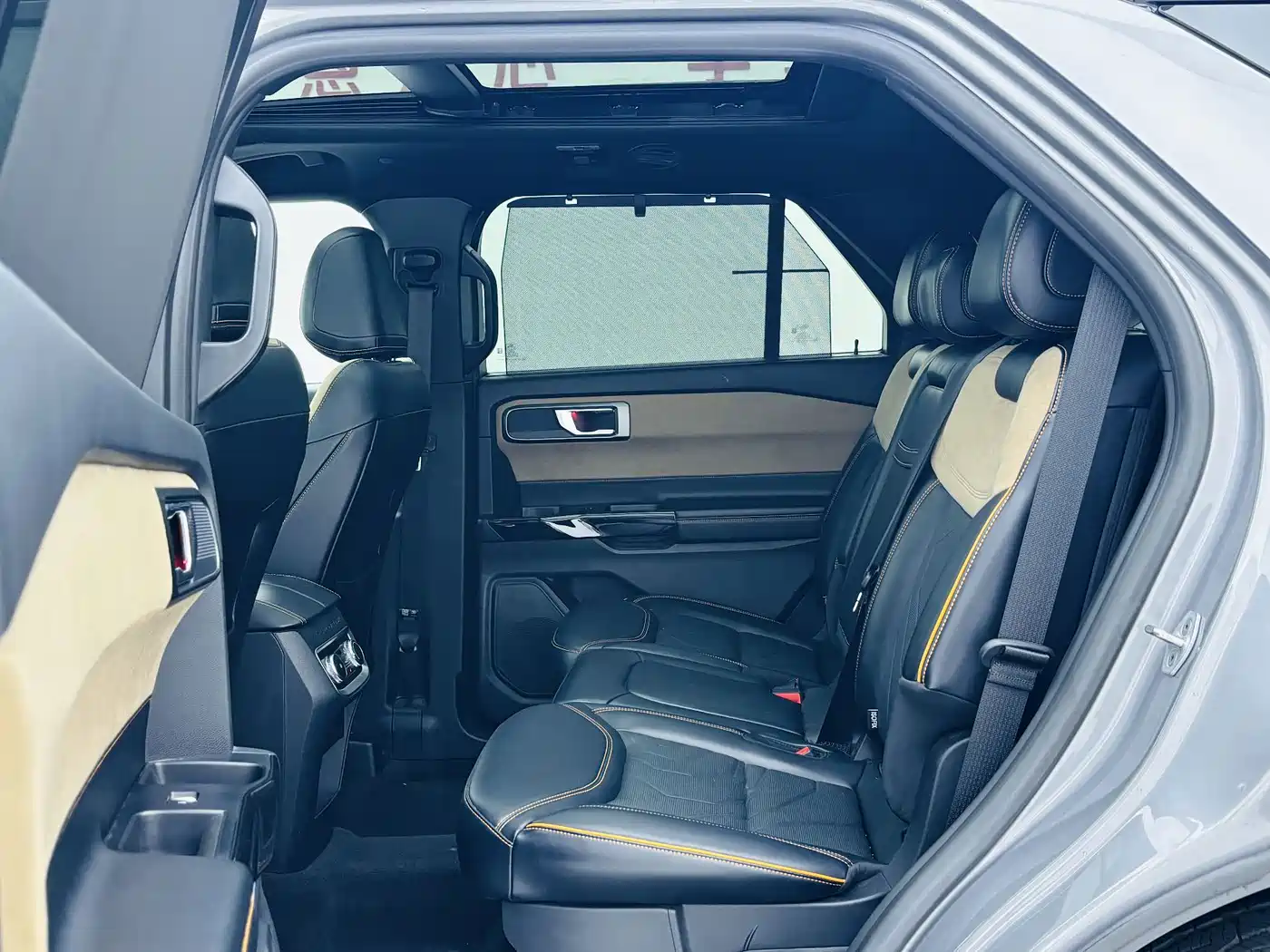 Ford Explorer 2026 2024 2.3T EcoBoost Kunlun Summit Edition 7-Seater