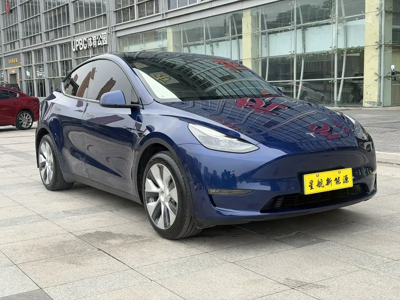 TESLA MODEL Y
