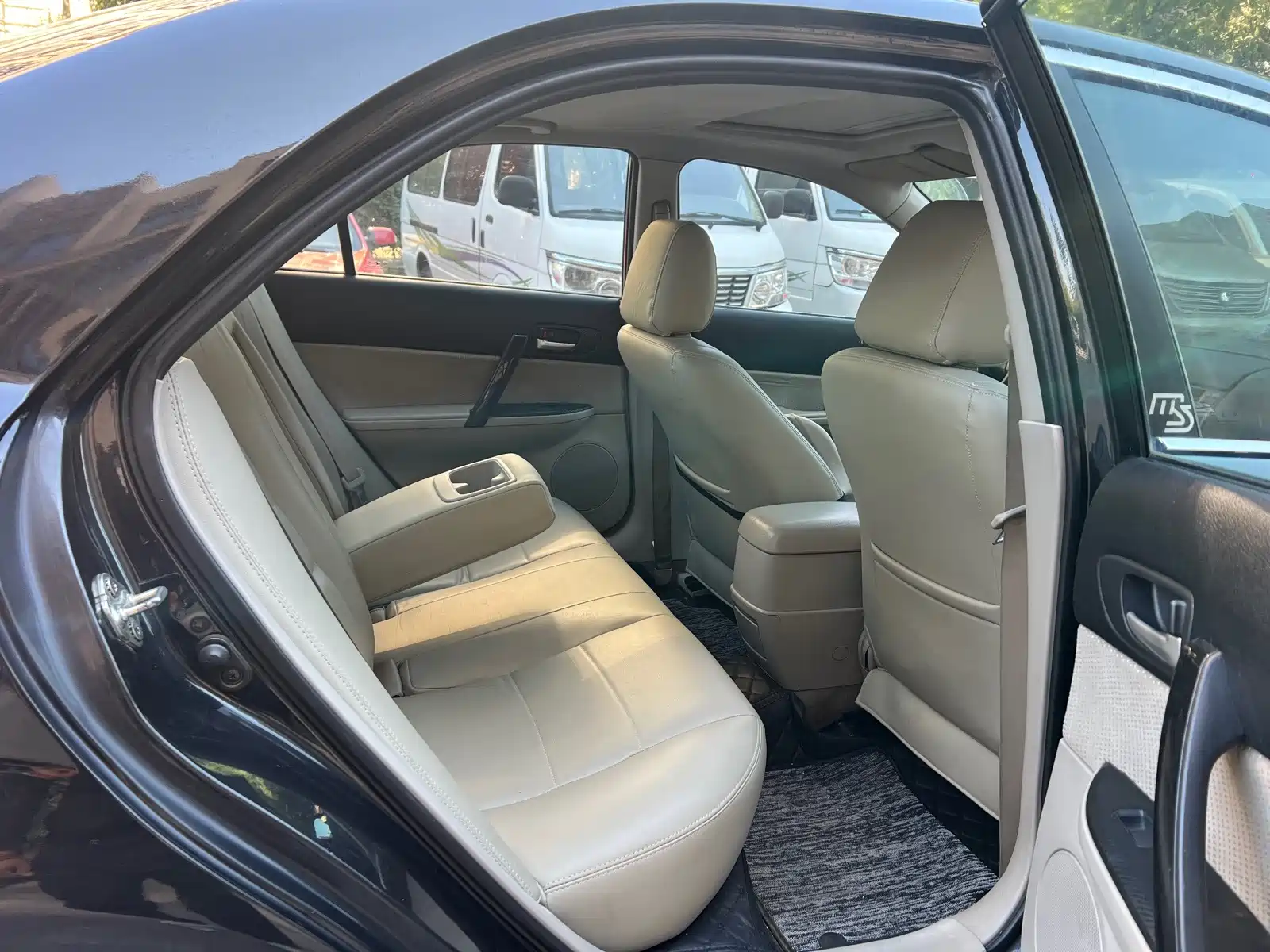 Фото 8 - Mazda 6