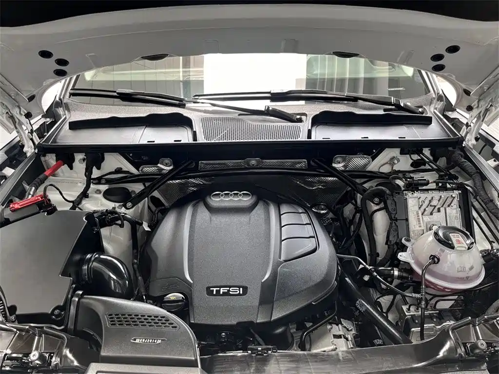 Audi Q5L 2022 45T Luxury Dynamic фото 8
