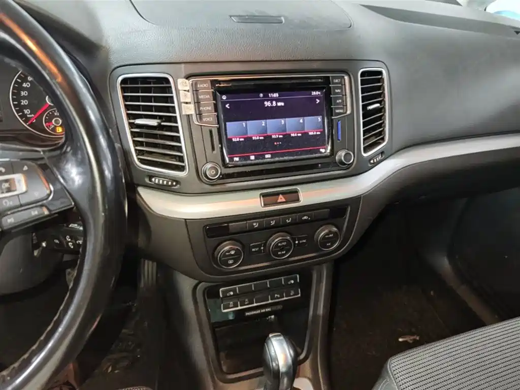 Volkswagen Sharan 2018 380TSI Comfort 7-Seater фото 13