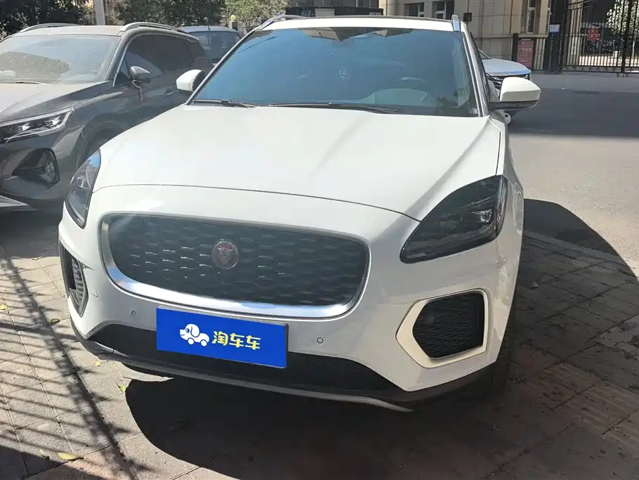 JAGUAR E PACE