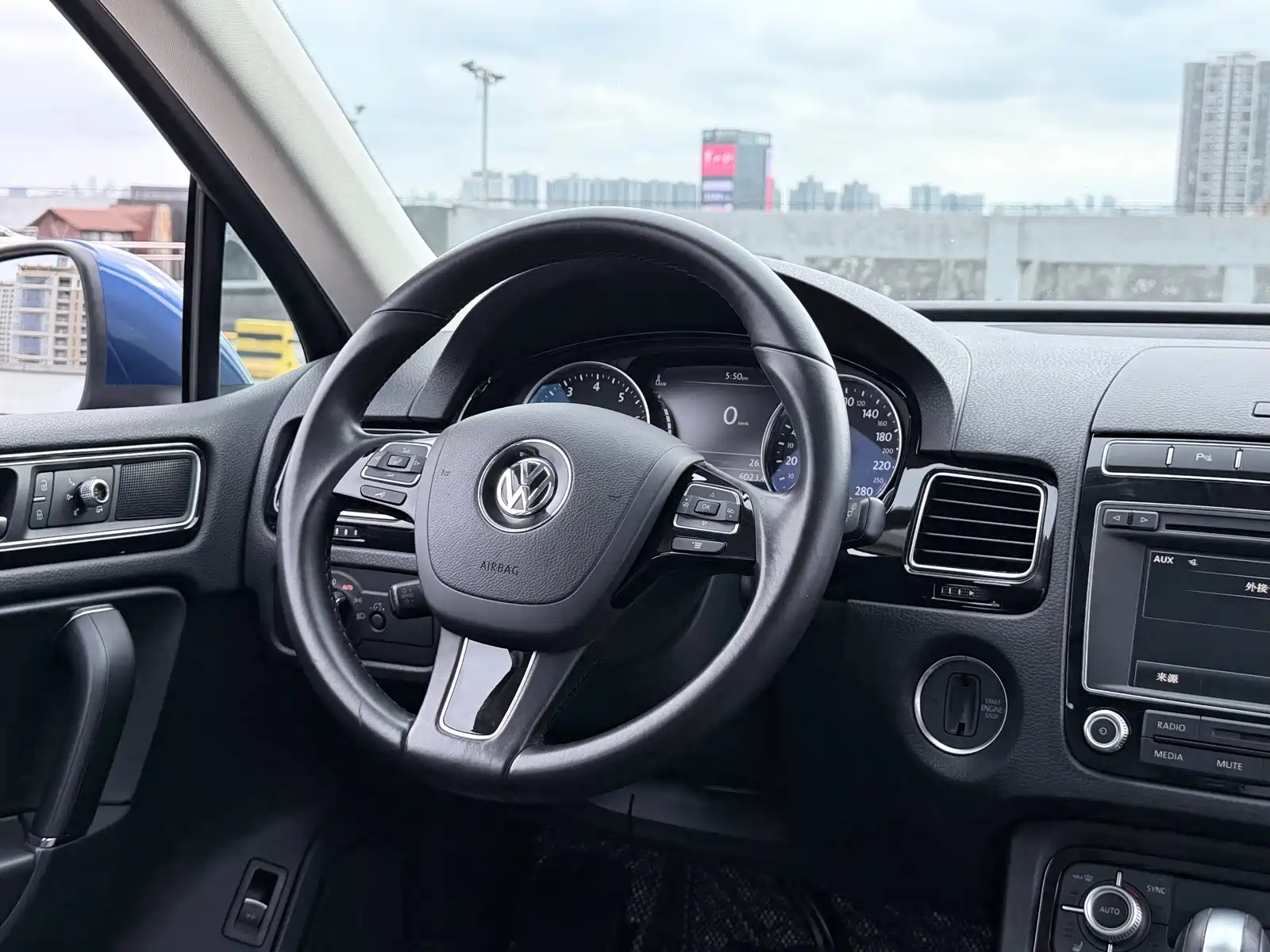 Фото 10 - Volkswagen Touareg