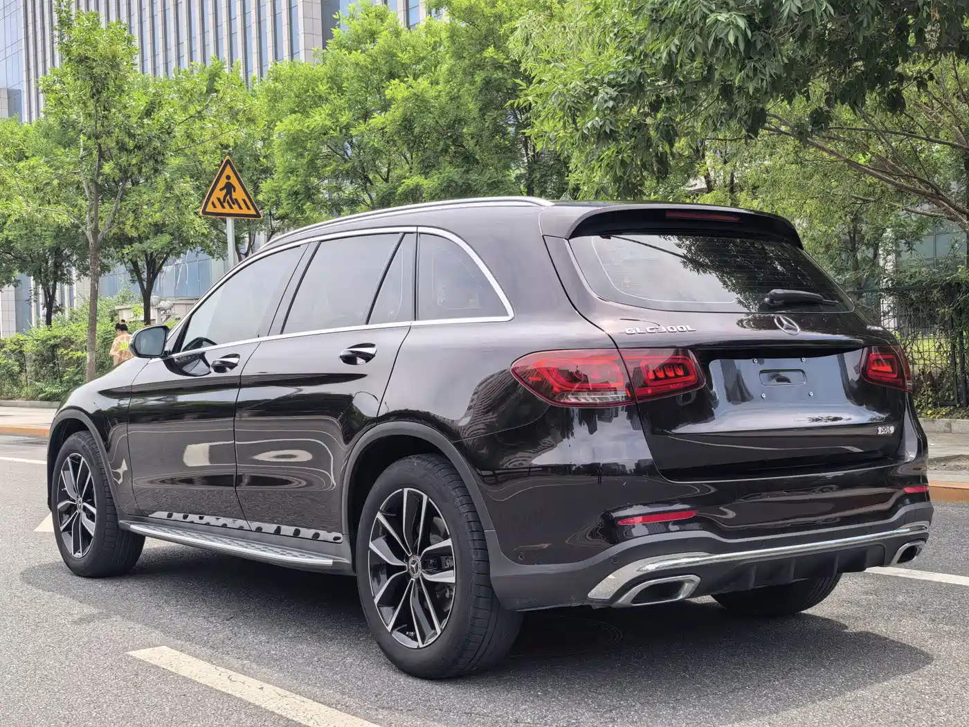 Mercedes-Benz GLC 2021 GLC 300 L 4MATIC Sporty фото 18
