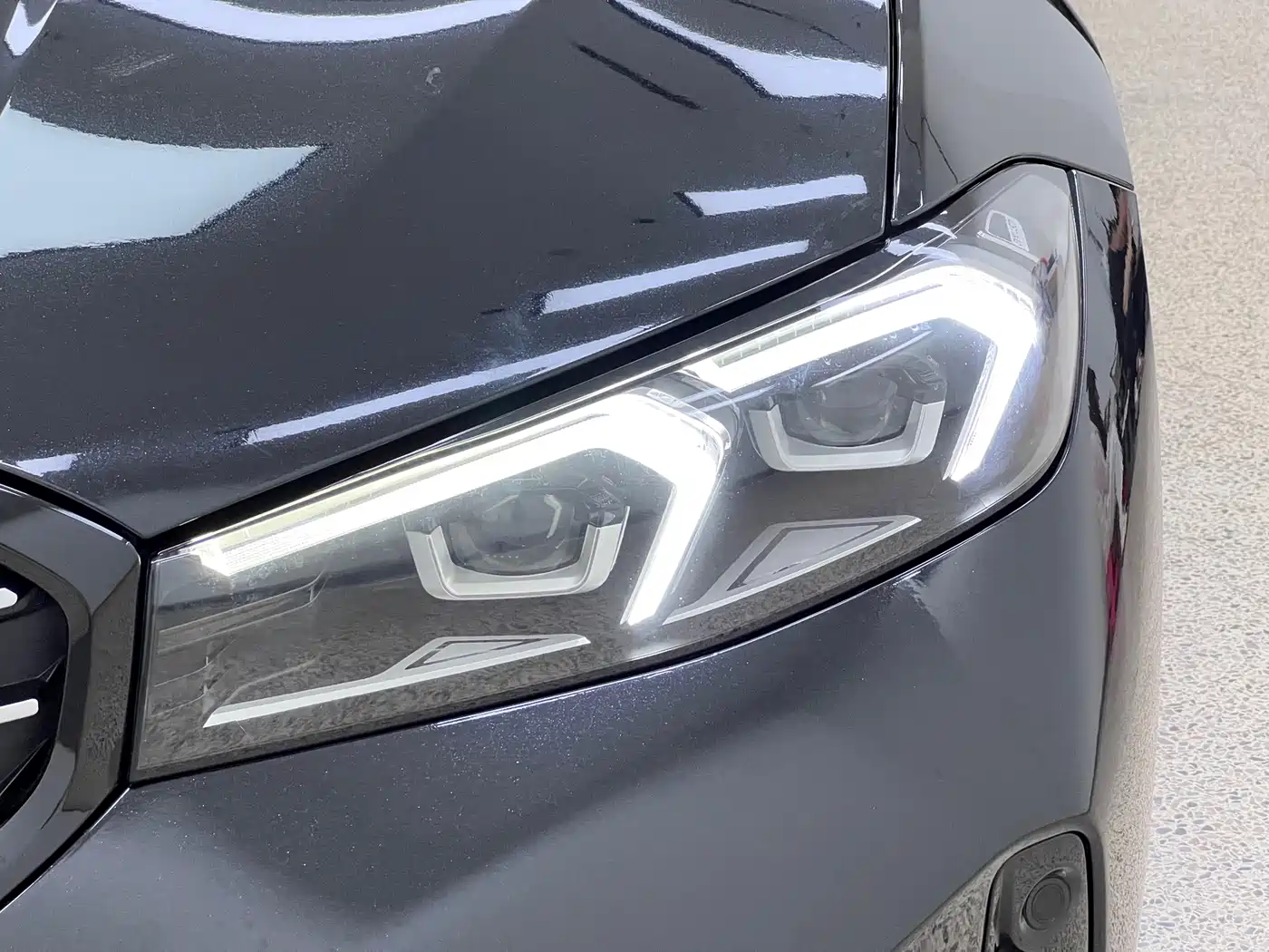 BMW 3 Series 2023 325Li M Sport Black Night Package фото 9