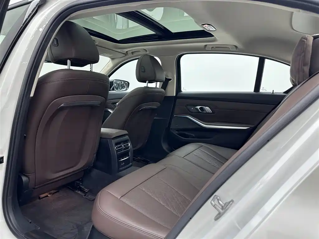 BMW i3 2025 eDrive 40 L Shadow Night Sport Package фото 22