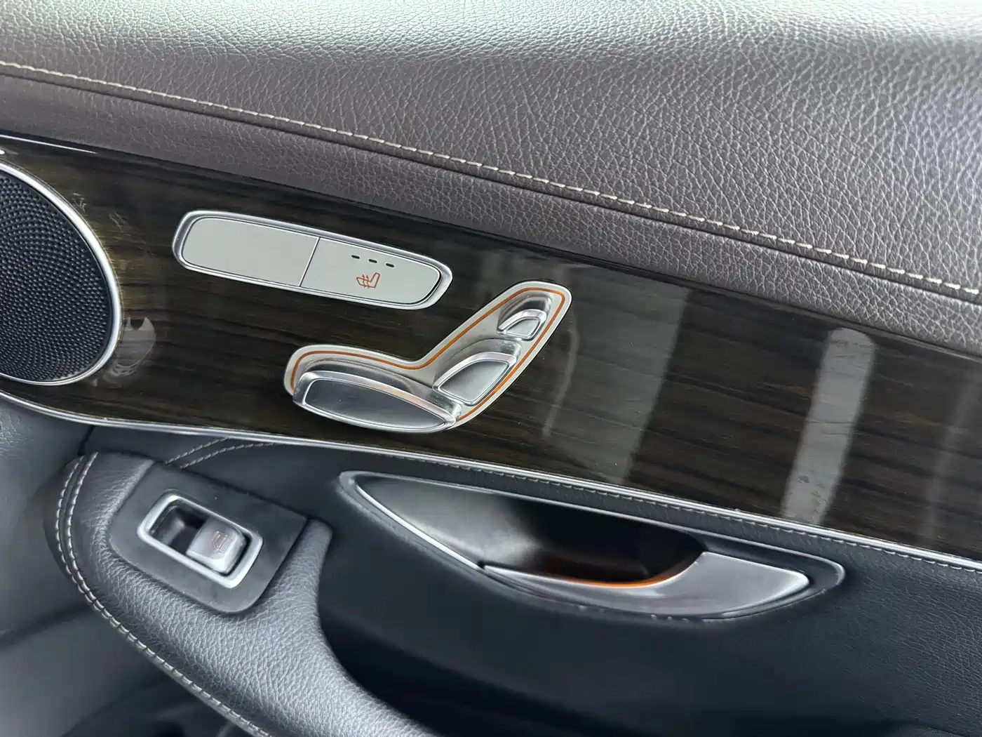 Mercedes-Benz GLC 2018 GLC 260 4MATIC Dynamic фото 14