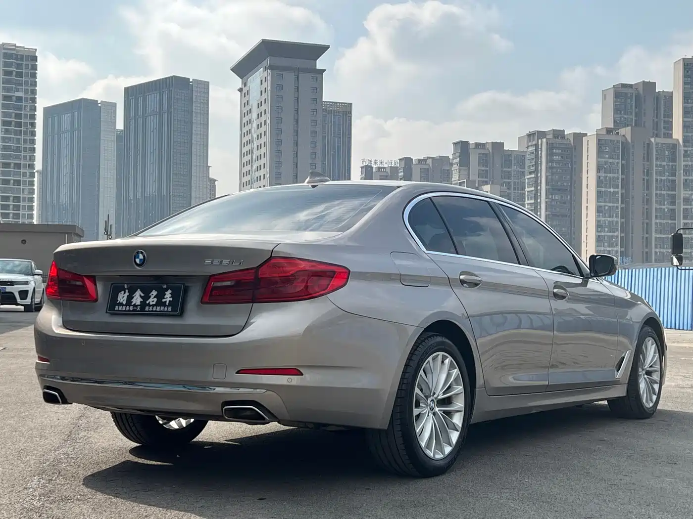 BMW 5 Series 2020 525Li Luxury Package фото 17