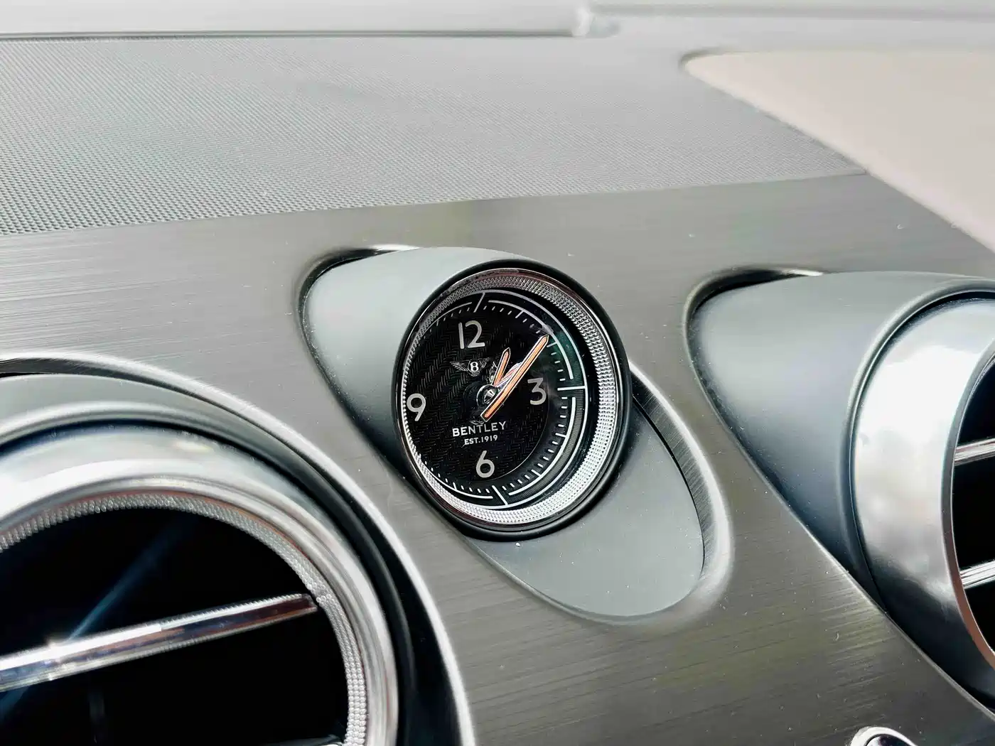 Bentley Bentayga 2018 2017 6.0T Standard Edition