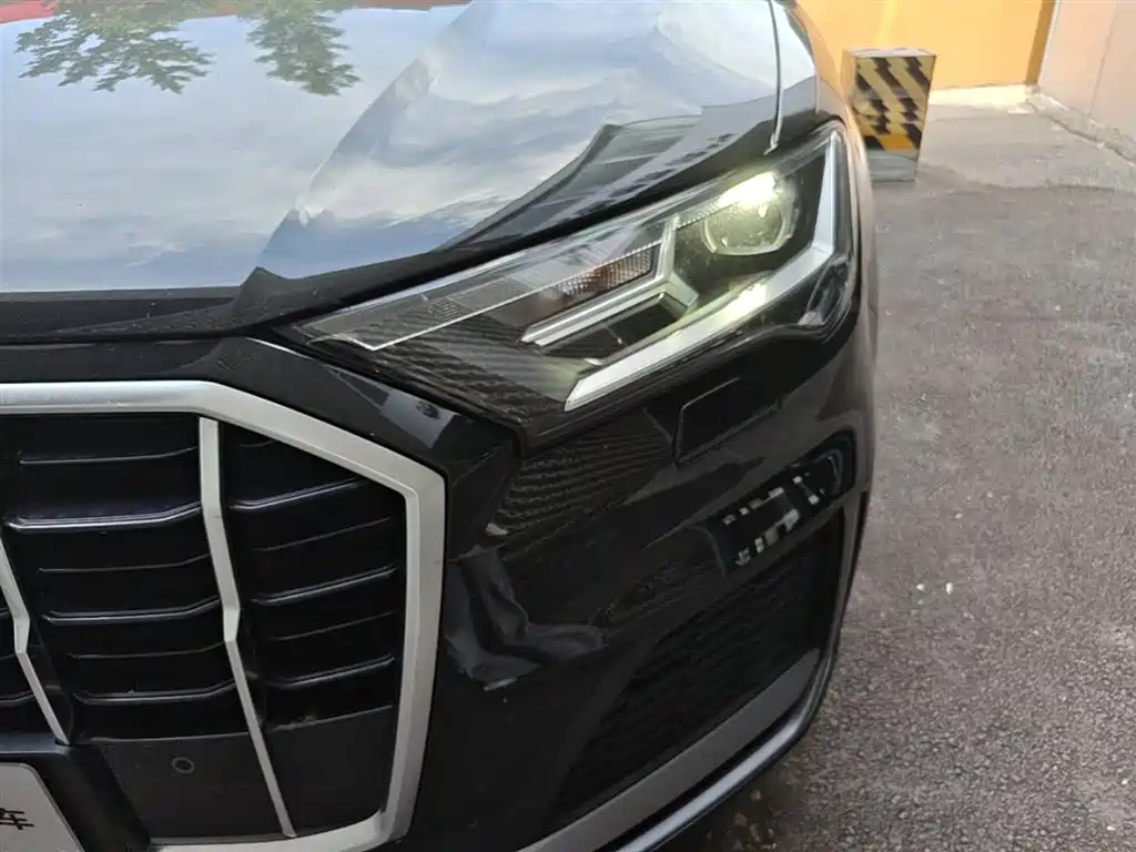 Audi Q7 2023 45 TFSI quattro S line Sport фото 24