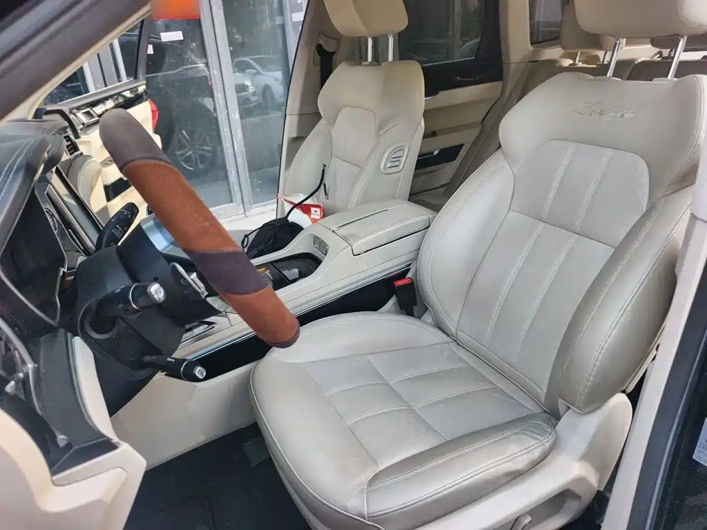Фото 12 - Zotye T700