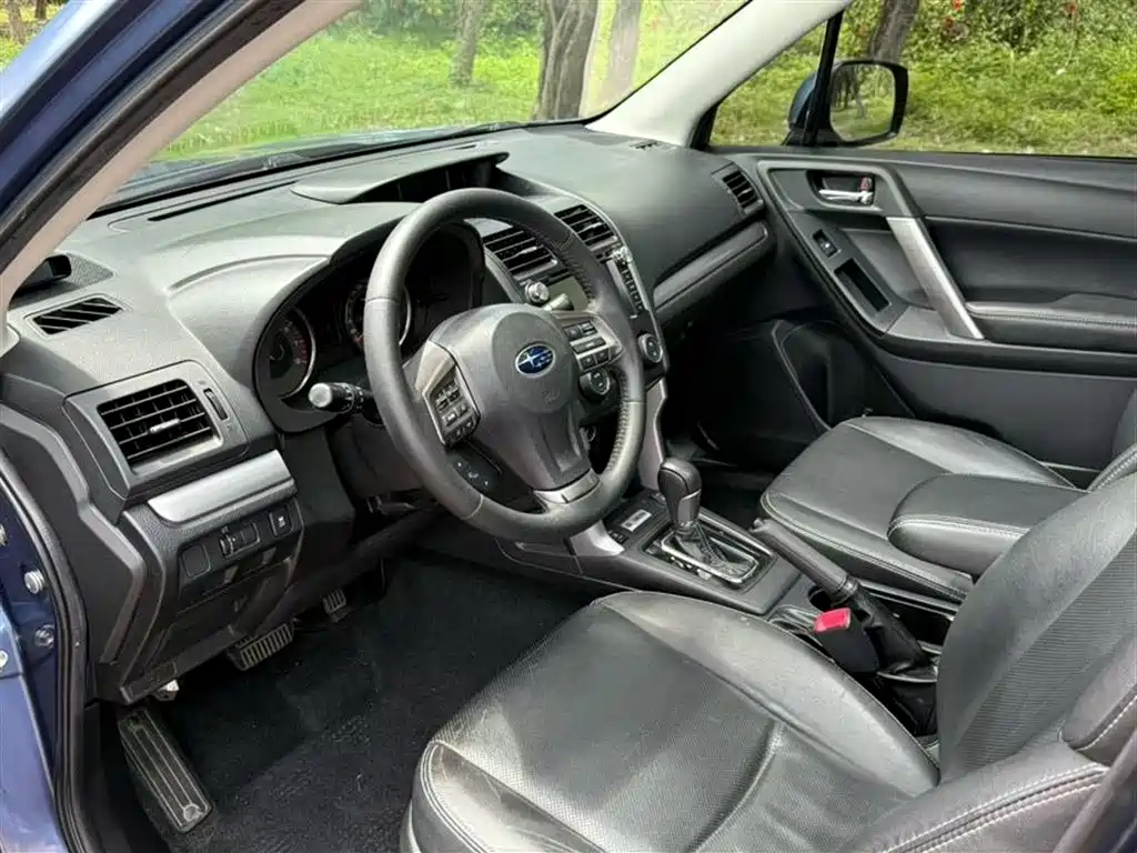 Subaru Forester 2013 2.5i Automatic Luxury Edition фото 7