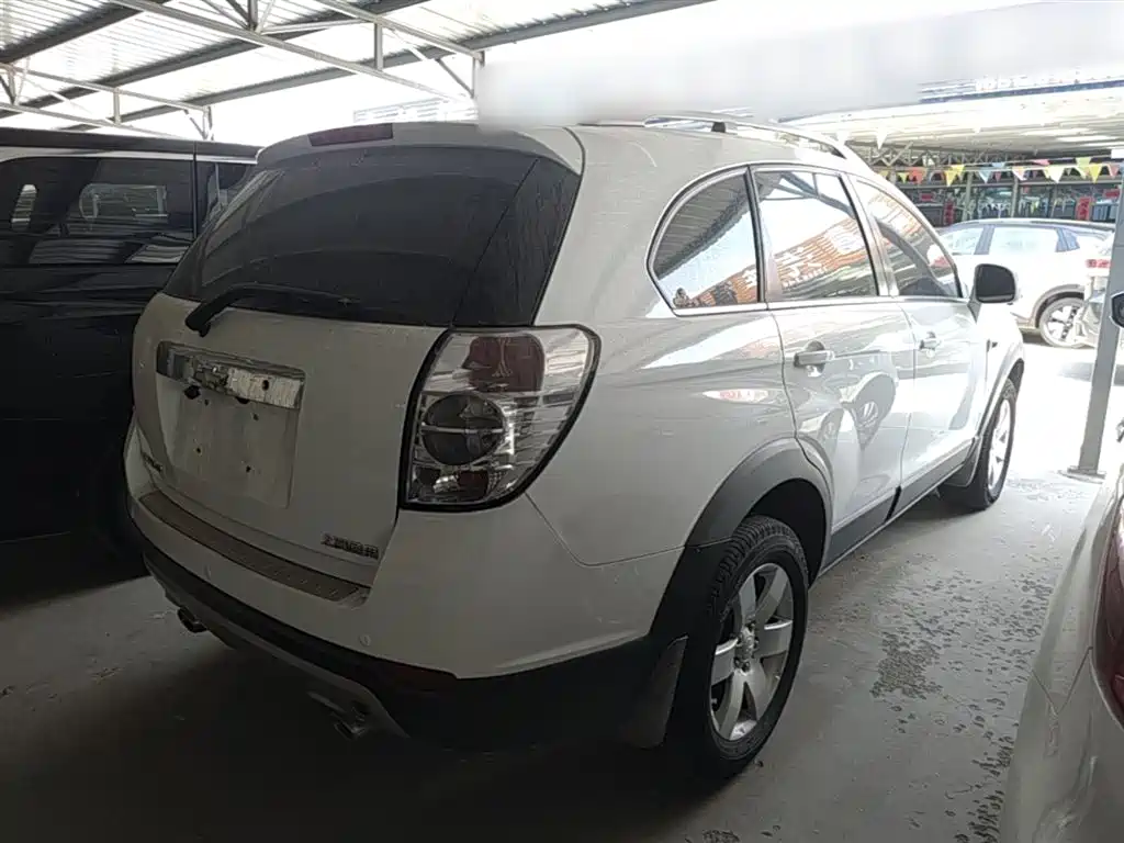 Chevrolet Captiva 2014 2.4L 2WD Urban 7-seater фото 7
